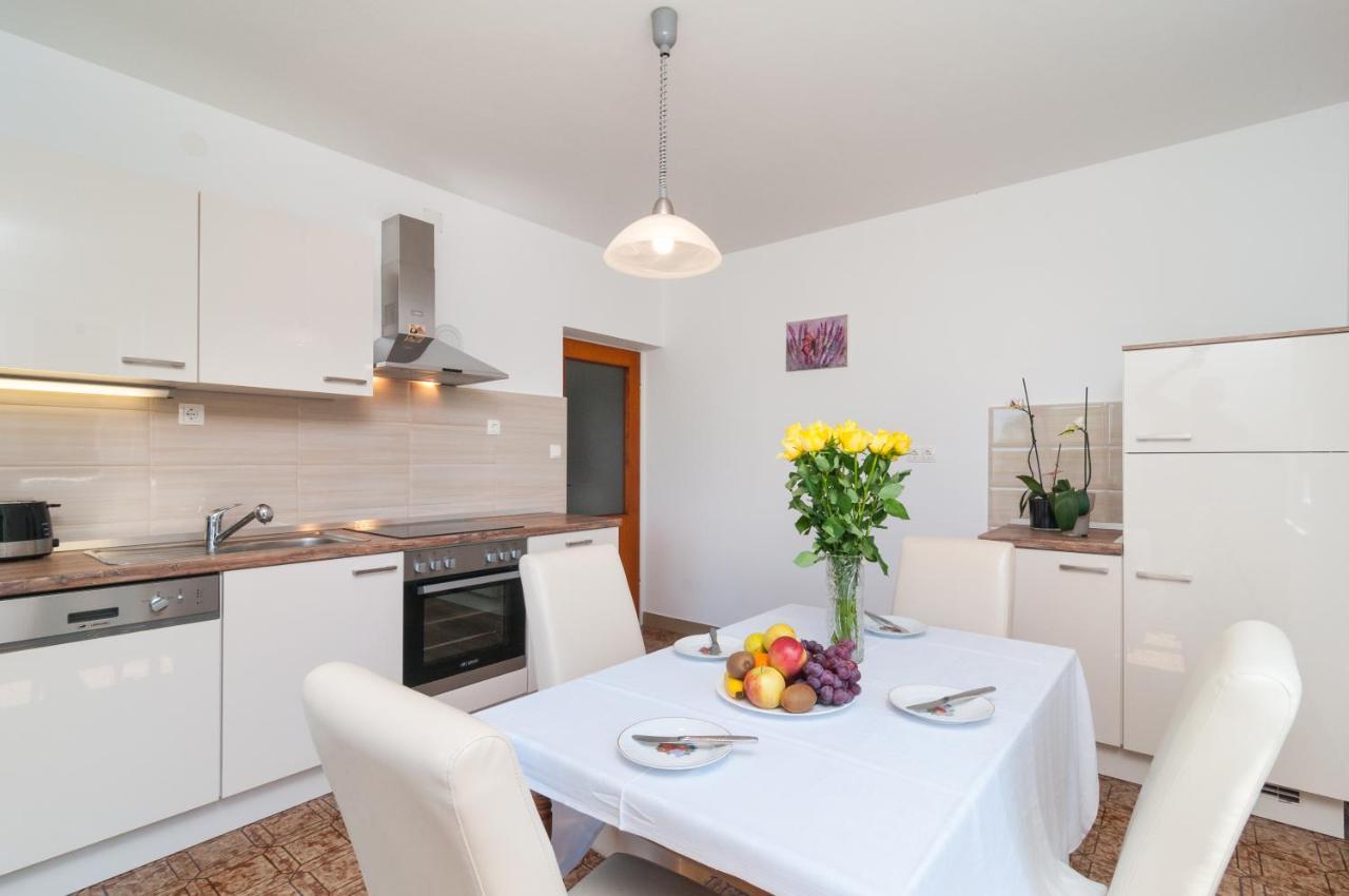 Apartment Victoria Omiš Εξωτερικό φωτογραφία